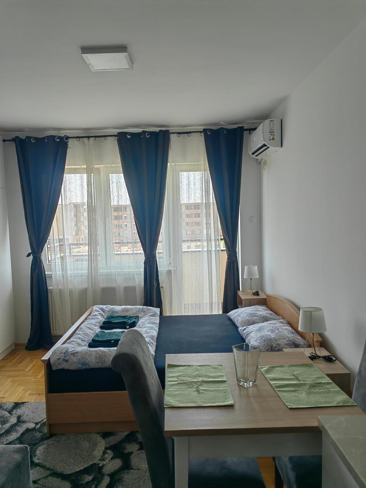 Road Warriors Apartment Subotica Extérieur photo